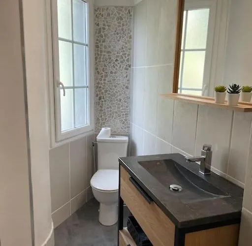 アパート Coeur D'aix, Vue Splendide Et Cachet エクスレバン