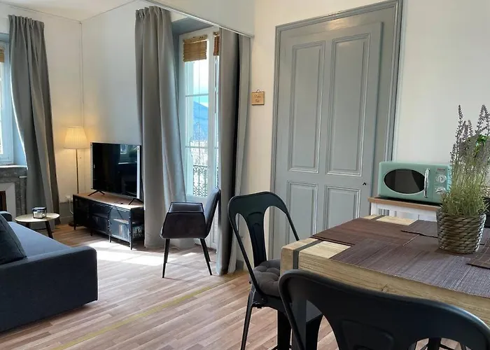 アパート Coeur D'aix, Vue Splendide Et Cachet エクスレバン