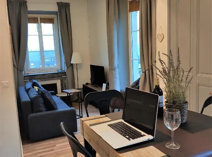 アパート Coeur D'aix, Vue Splendide Et Cachet エクスレバン